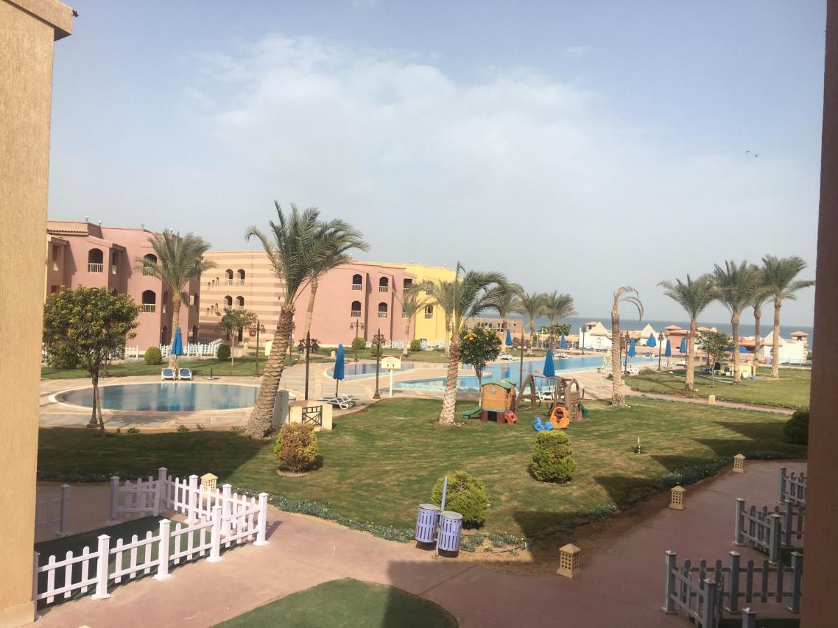 Special Chalets In Porto South Beach Families Айн-Сохна Номер фото