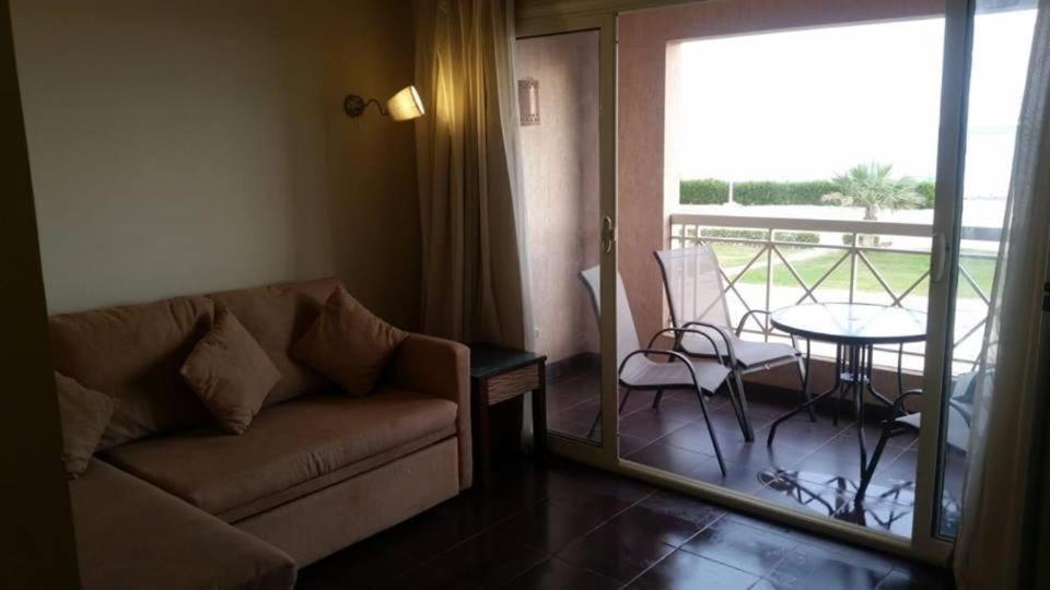 Special Chalets In Porto South Beach Families Айн-Сохна Номер фото